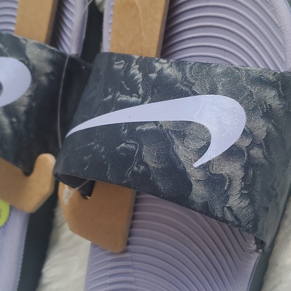 Girls Nike Sandals - Picture 2 of 2